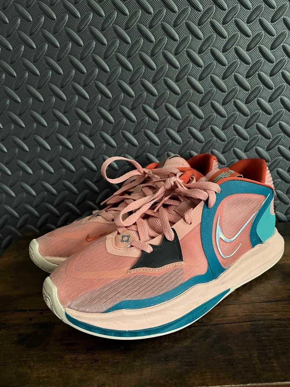 Nike Kyrie Low 5 Light Madder Root Pink Blue Basketball Shoes Men 8.5 DJ6012-800